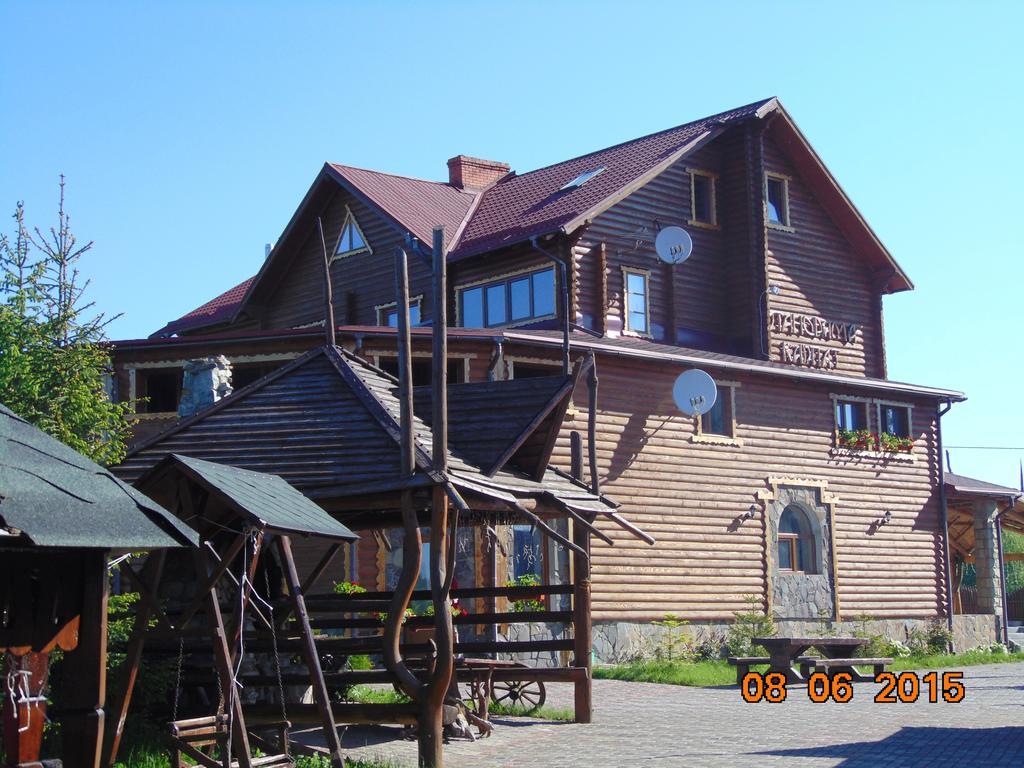 Panorama Karpat Guest house Yablunytsya
