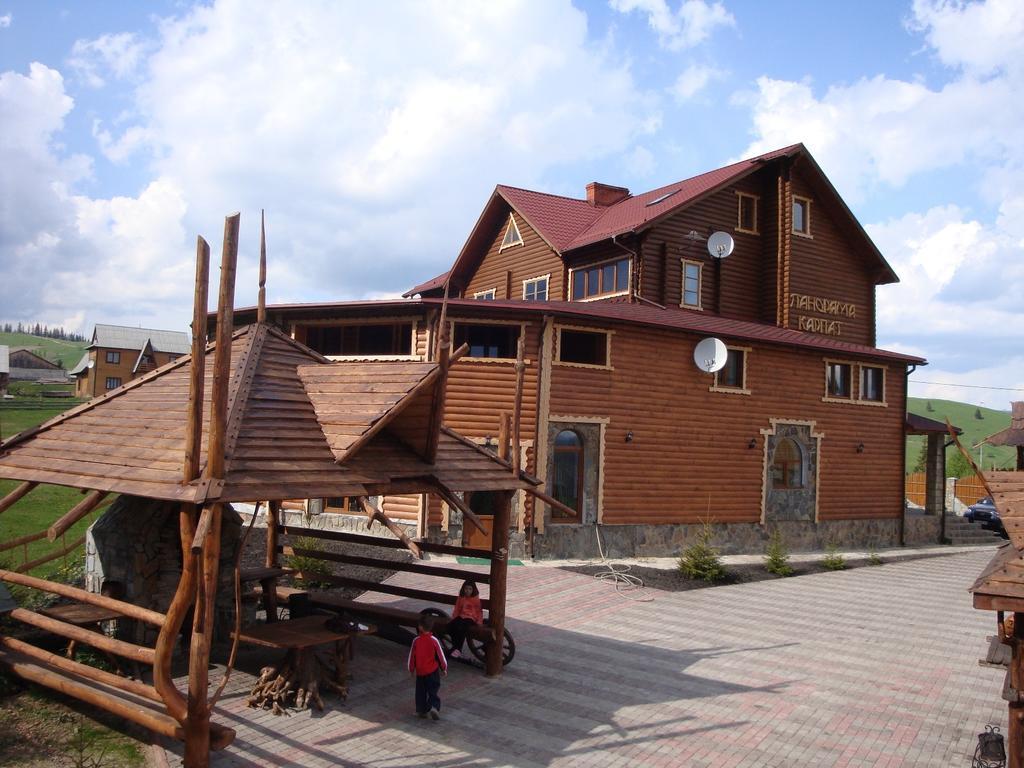 Panorama Karpat Yablunytsya